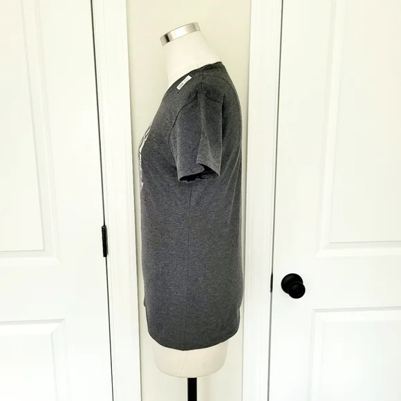 Aerosmith Dark Heather Gray Skull Graphic Tee Punk Music Classic Rock Band Gift - Picture 6 of 6